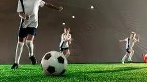 英超签订全球最大足球转播协议，传统平台面临价值榨取挑战？