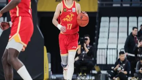 萨拉赫关键绝平，利物浦与纽卡斯尔战成1-1平局